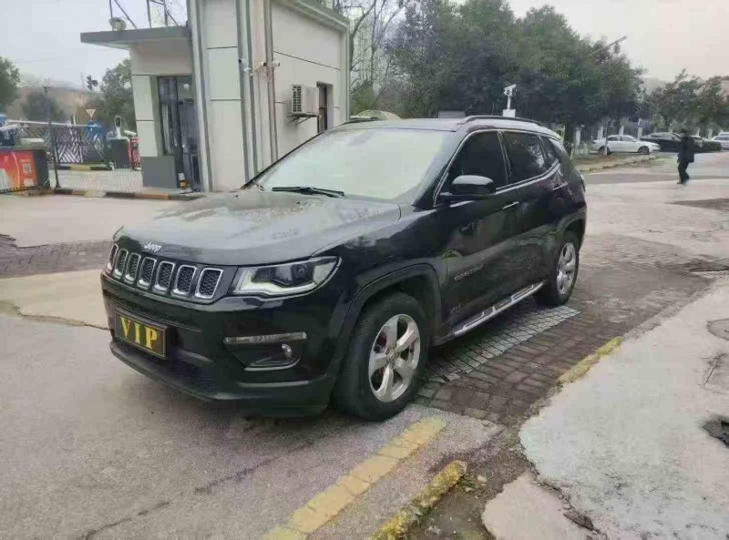 荆州17年Jeep指南者2