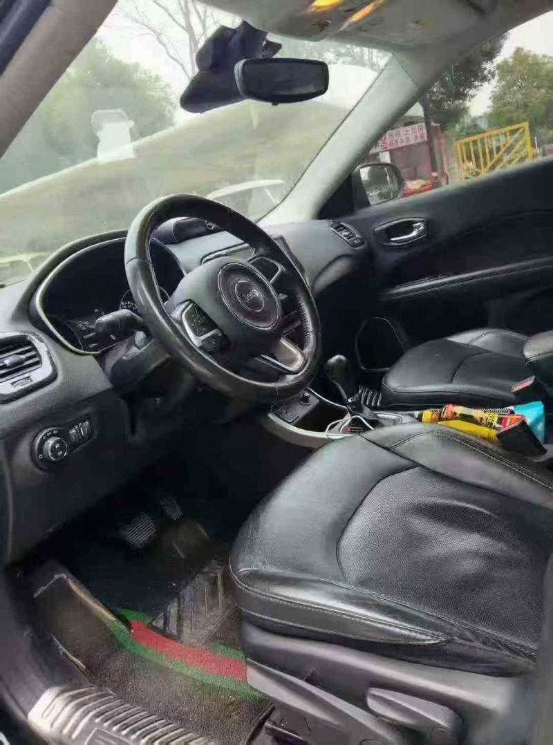 荆州17年Jeep指南者6