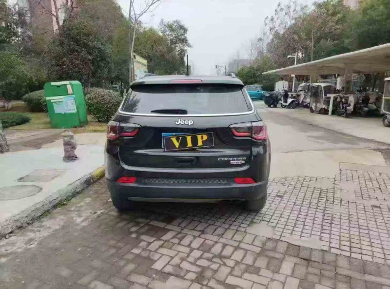 荆州17年Jeep指南者9