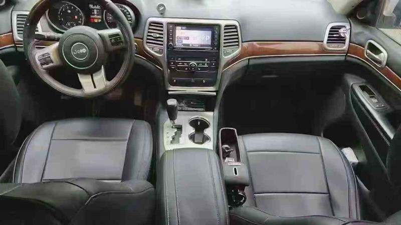 荆门13年Jeep大切诺基6