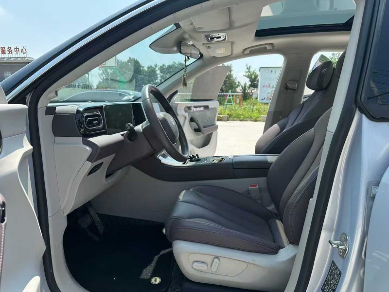 徐州22年零跑汽车C113