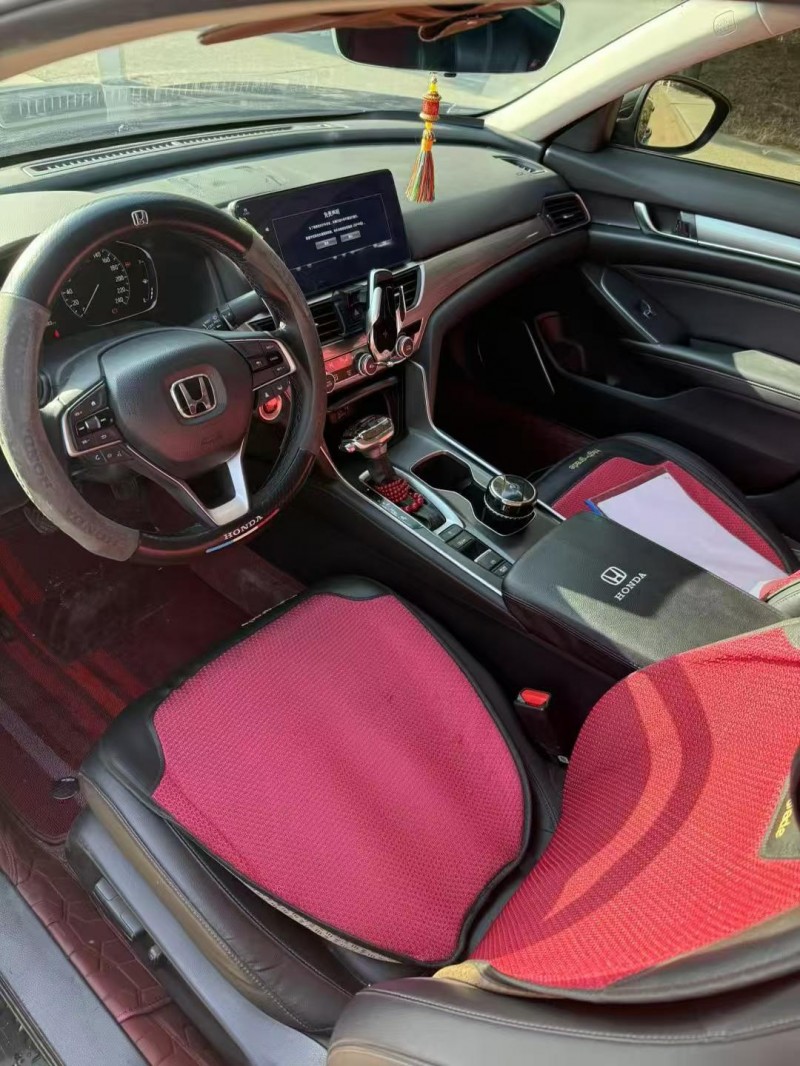 呼和浩特23年本田雅阁6