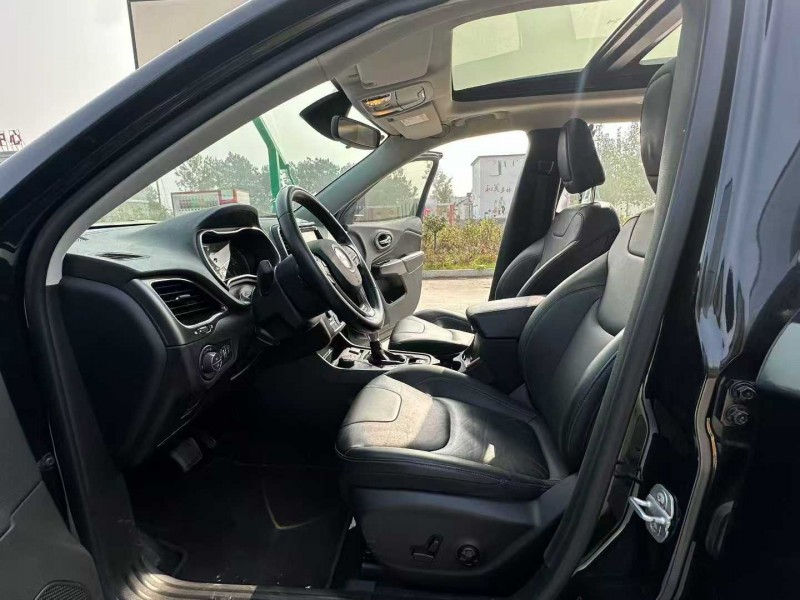 徐州21年Jeep自由光3