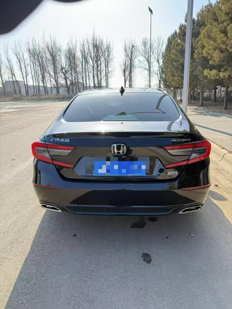 呼和浩特23年本田雅阁8