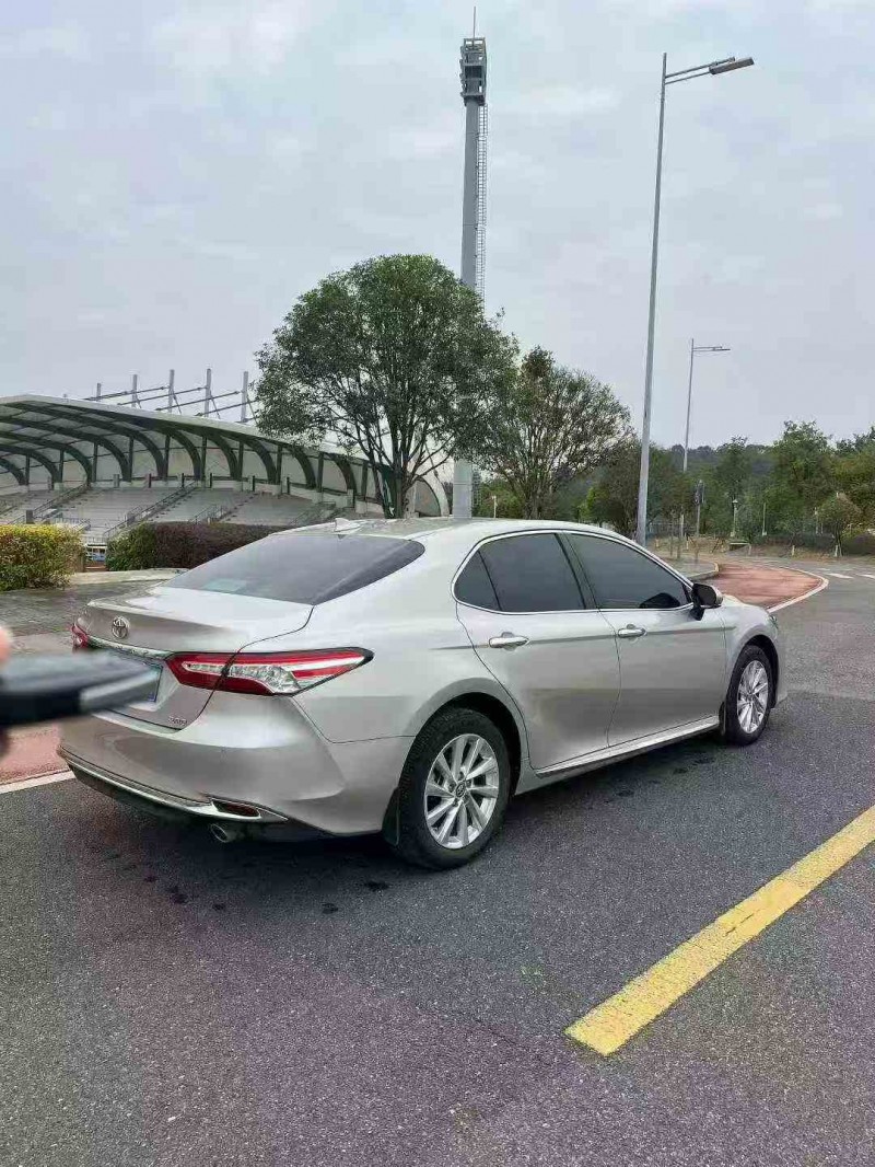 梧州24年丰田凯美瑞7