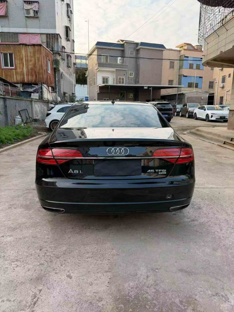 南平17年奥迪A8L9