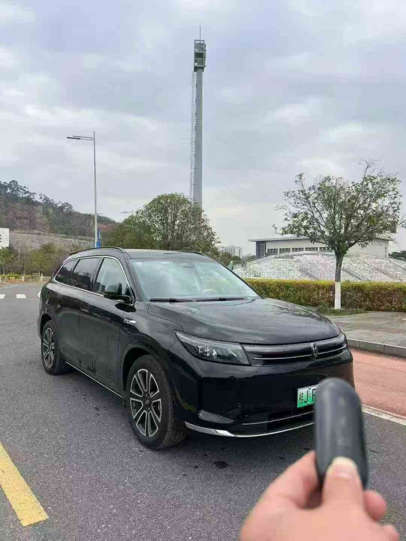 桂林25年华为智选问界3