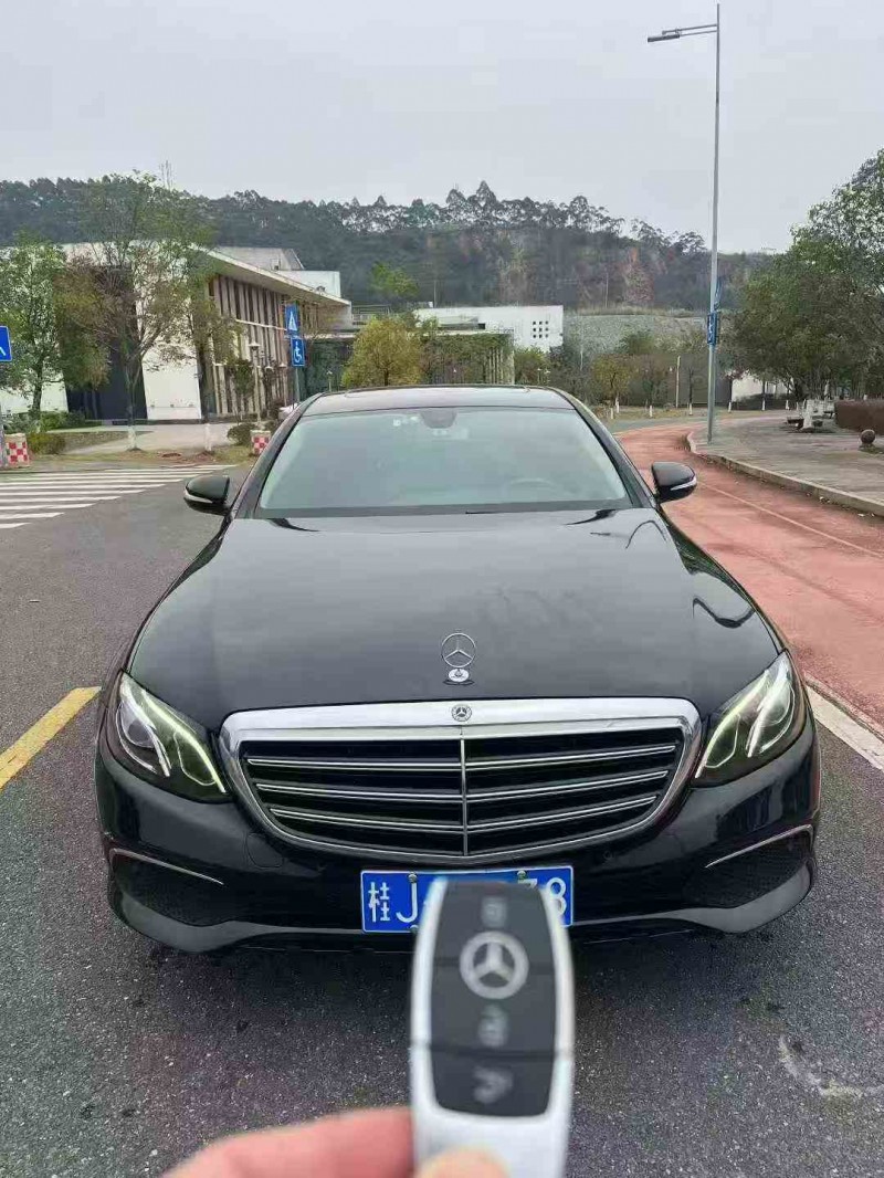 桂林18年奔驰E1