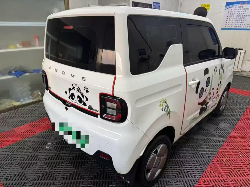 呼和浩特23年吉利熊猫3