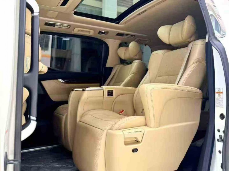 漳州19年丰田埃尔法5