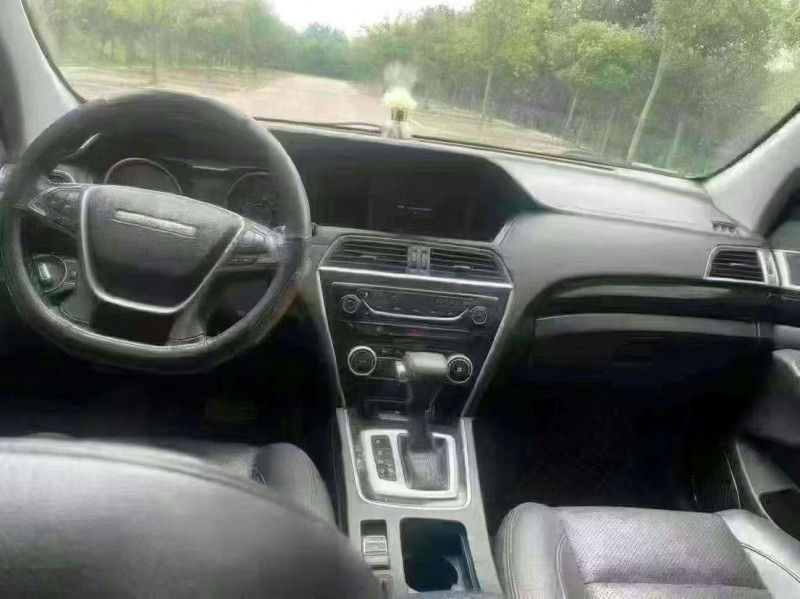 宿迁18年猎豹汽车CS106