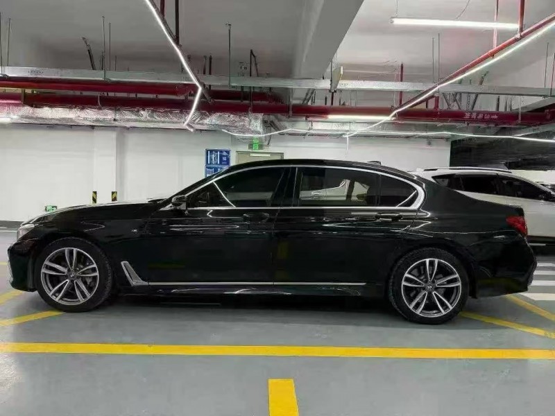 深圳18年宝马7系8