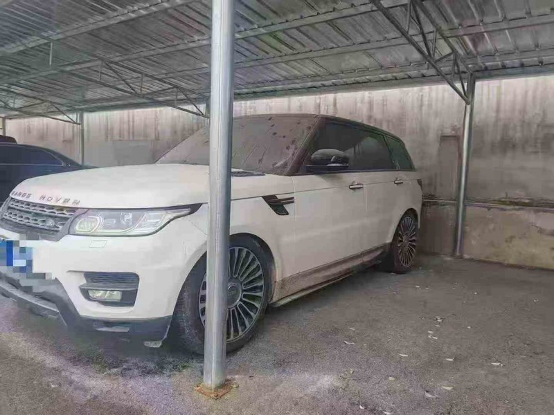 毕节18年路虎揽胜运动2