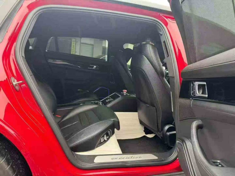 漳州18年保时捷帕拉梅拉6