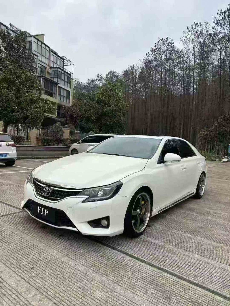 嘉兴16年丰田锐志1