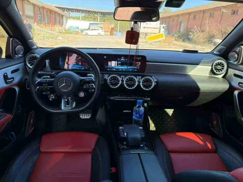 丽江24年奔驰AMG4