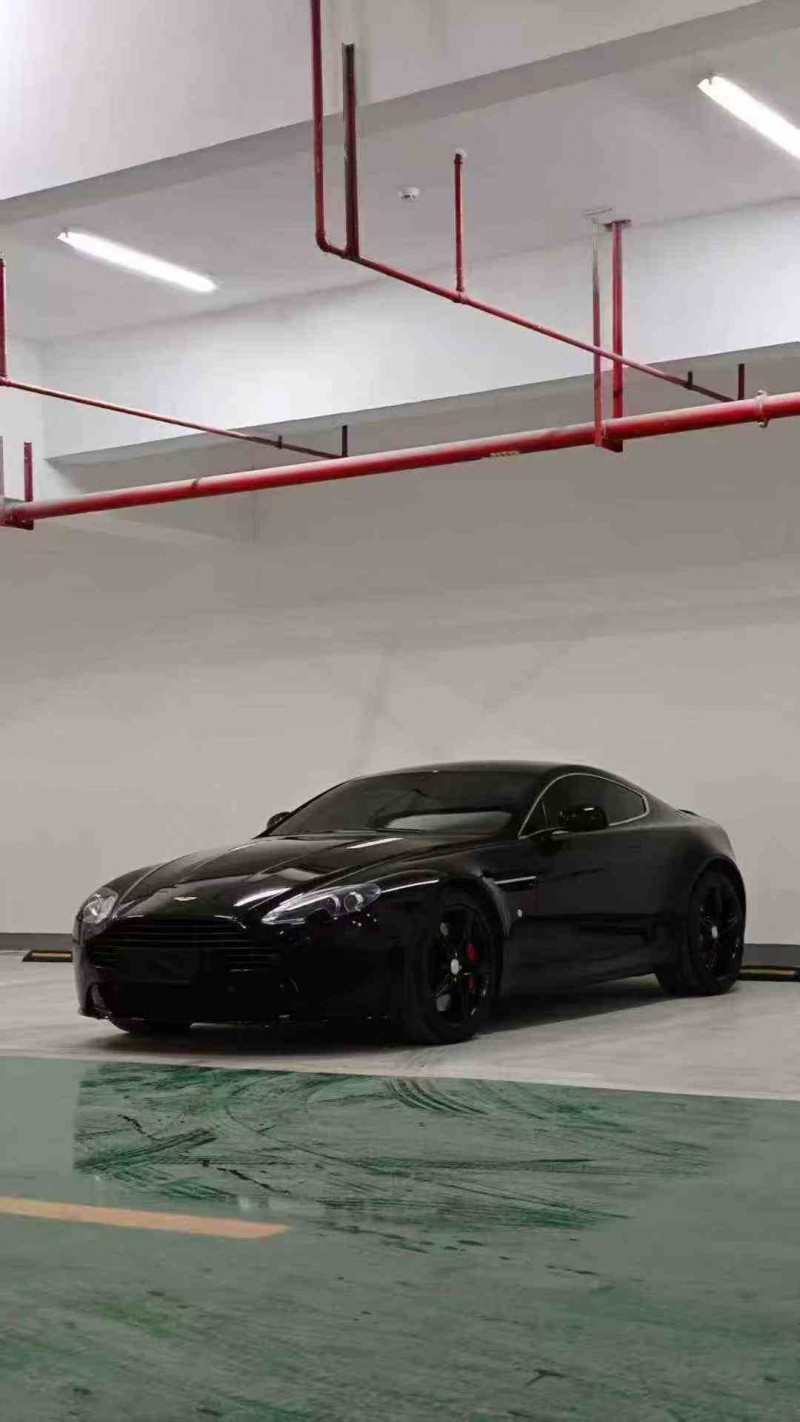 重庆17年阿斯顿·马丁V8 Vantage1
