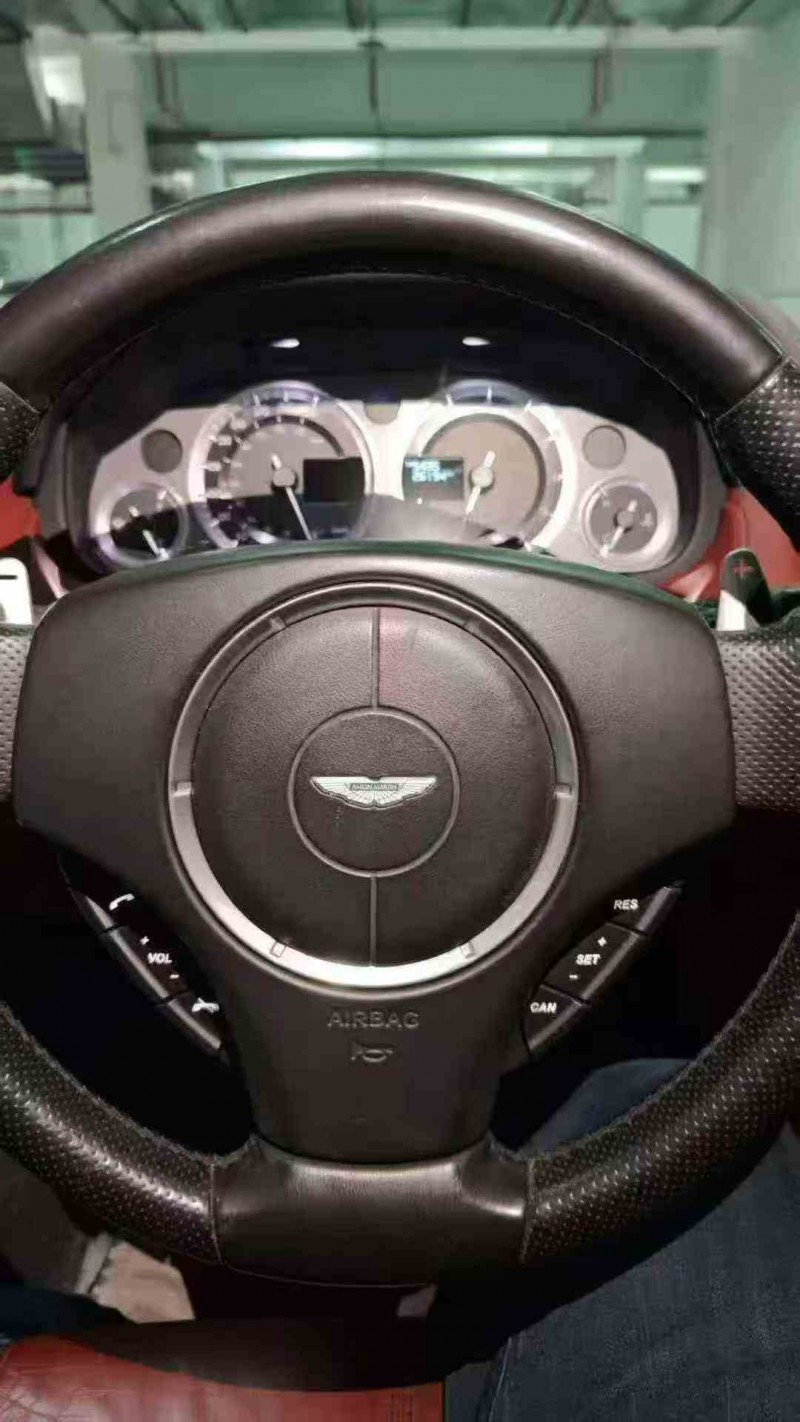 重庆17年阿斯顿·马丁V8 Vantage5