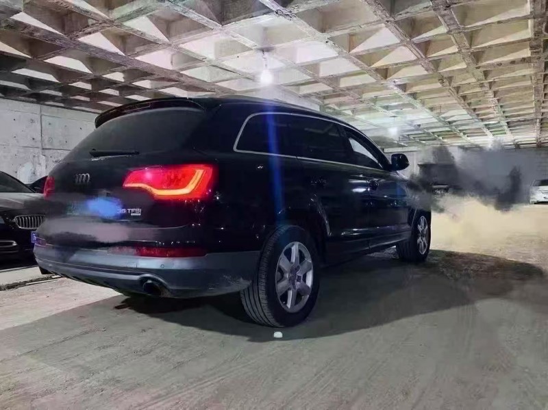 青岛14年奥迪Q74