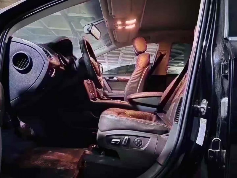 青岛14年奥迪Q75