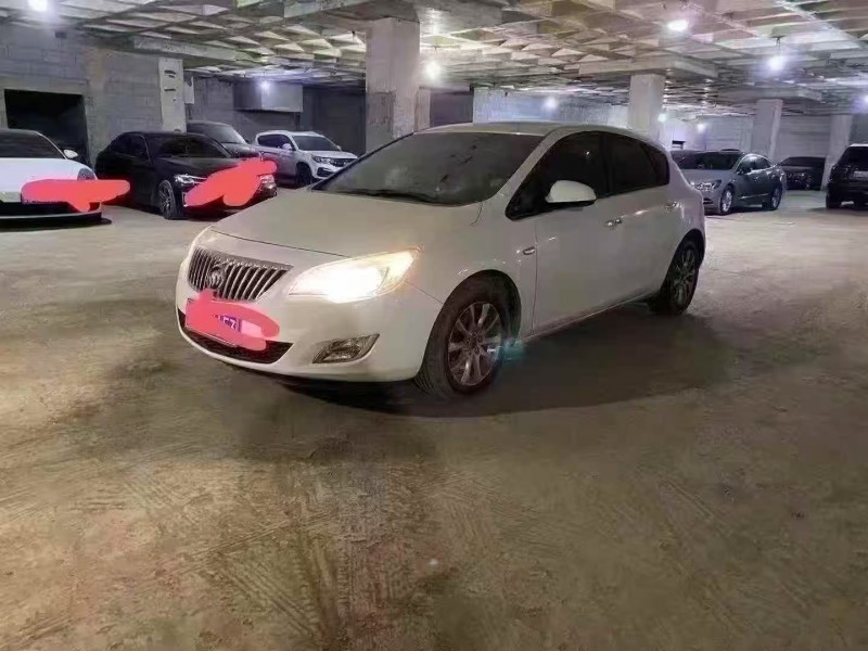 青岛15年别克英朗5