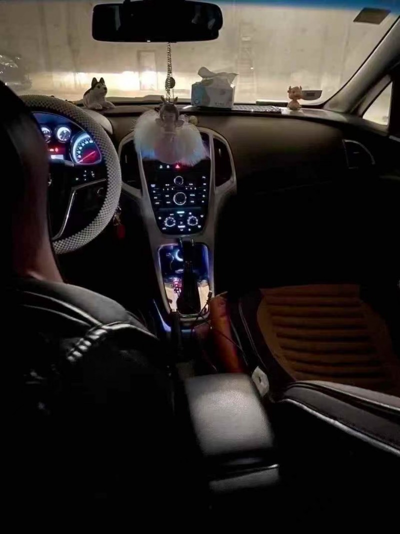 青岛15年别克英朗7