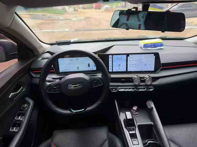 钦州23年吉利缤瑞4