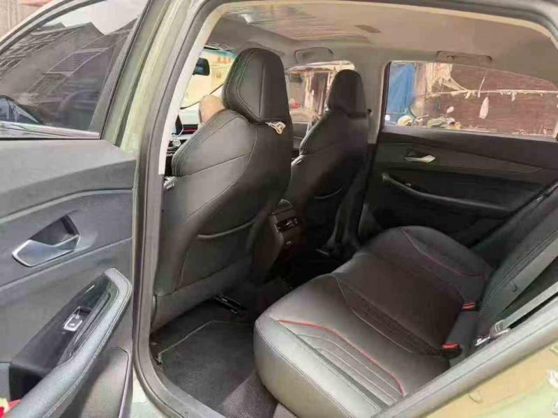 钦州23年吉利缤瑞6