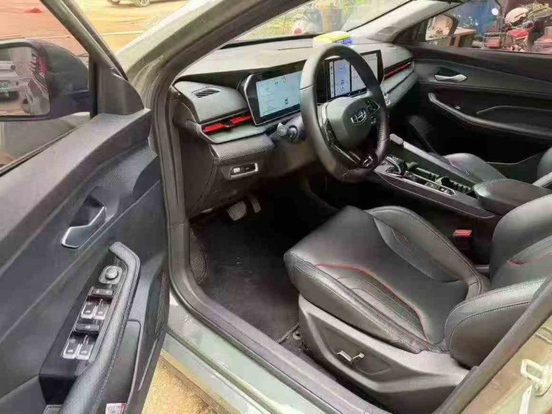 钦州23年吉利缤瑞9