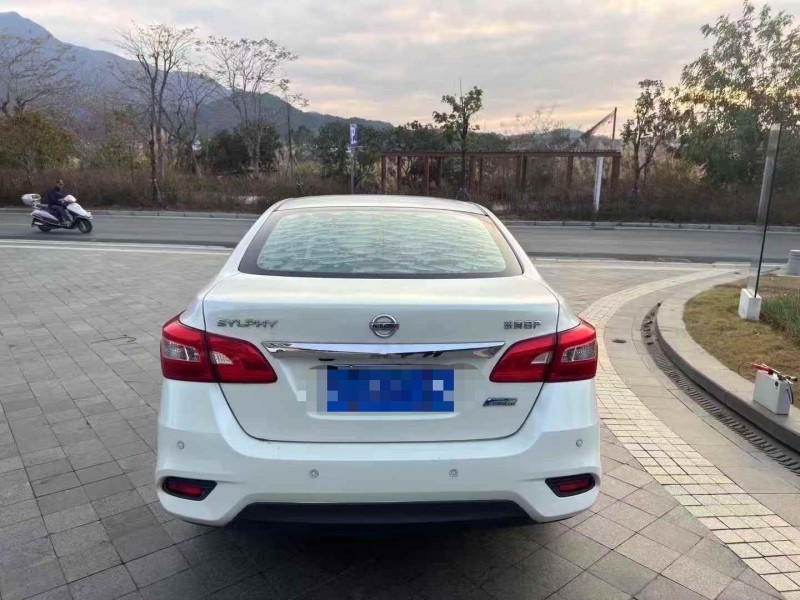 广州18年日产轩逸9