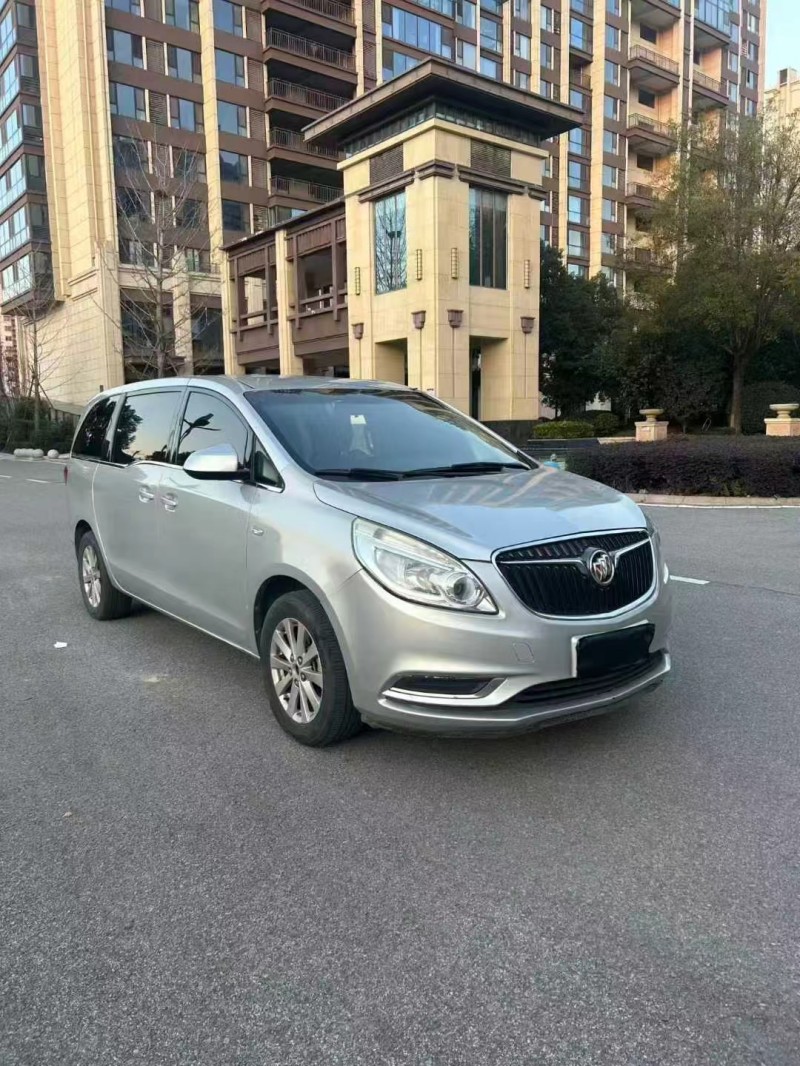 安阳17年别克GL82