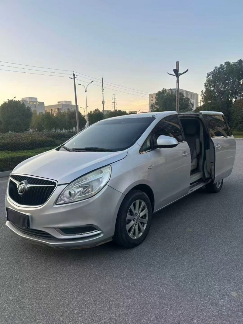 安阳17年别克GL83