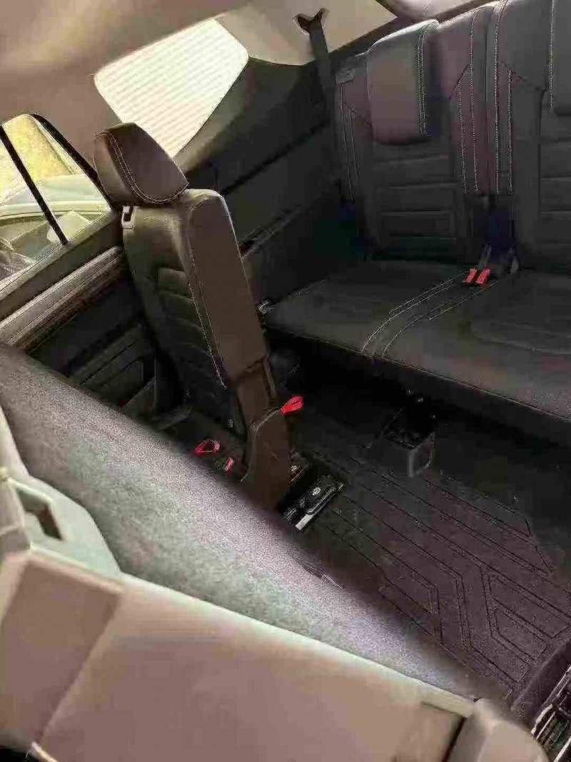 贵港18年大众途昂7