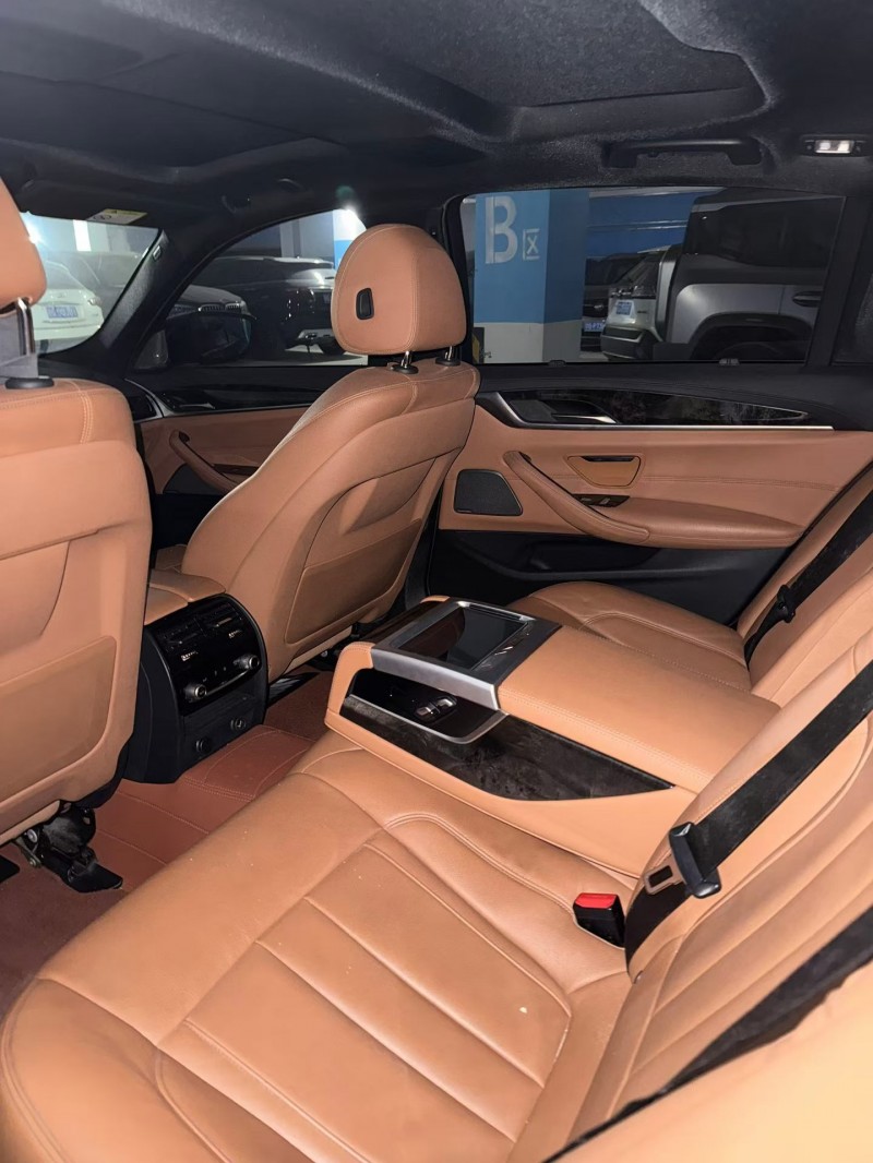 九江18年宝马5系3