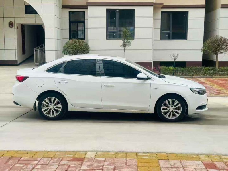 鹤壁20年别克英朗7