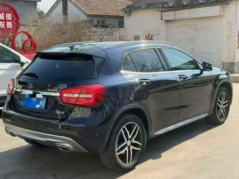 淄博17年奔驰GLA6