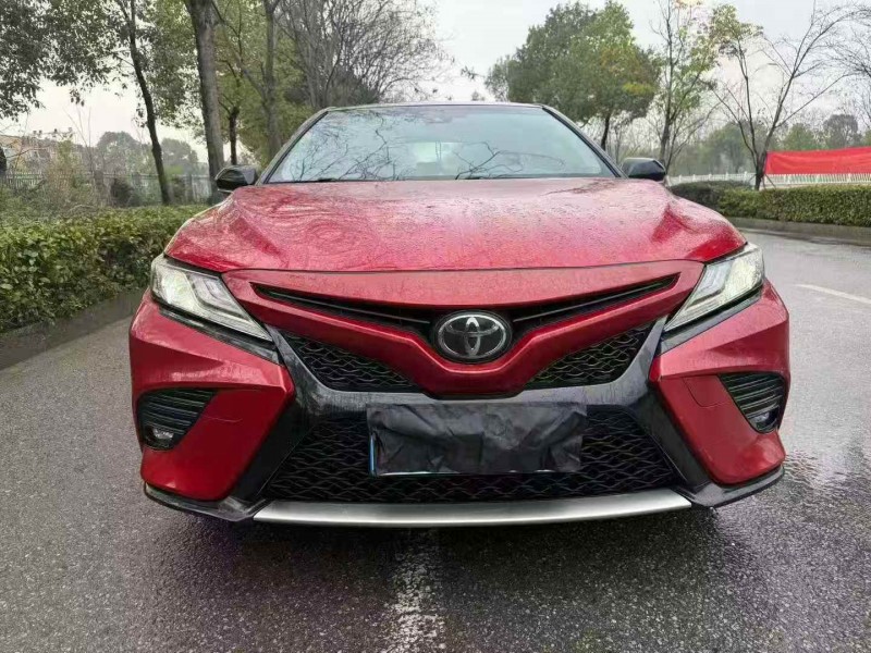 张家界19年丰田凯美瑞1