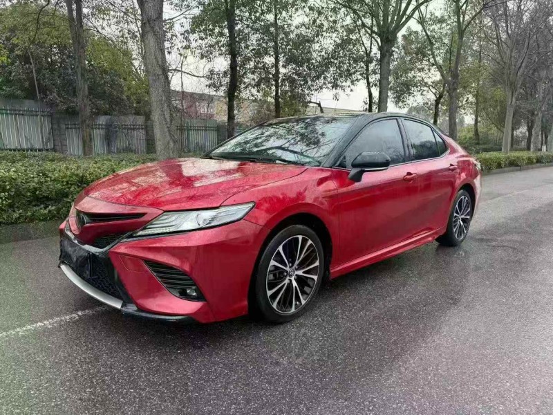 张家界19年丰田凯美瑞3