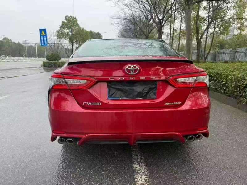 张家界19年丰田凯美瑞9