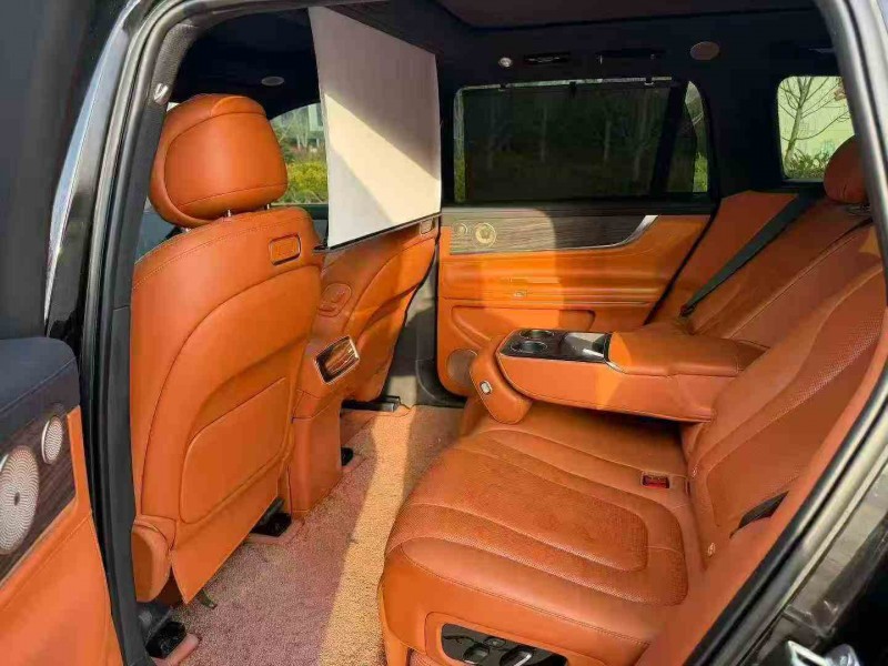 苏州24年华为智选问界5