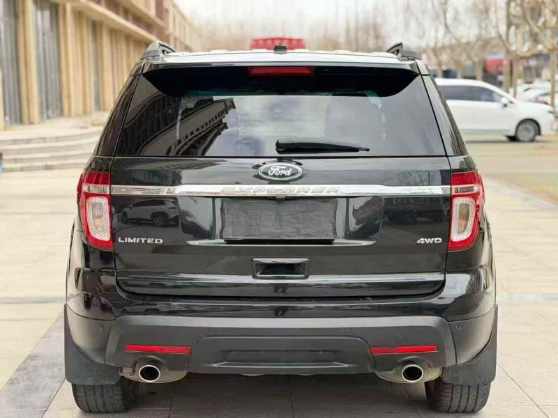 东营14年福特探险者8