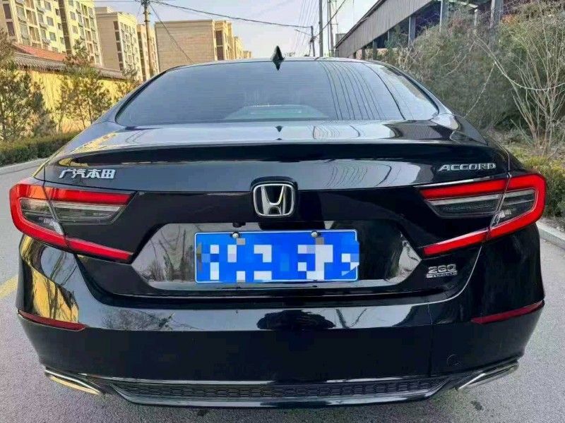 济宁21年本田雅阁7