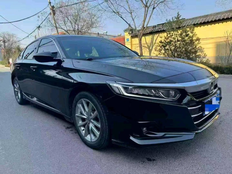 济宁21年本田雅阁9