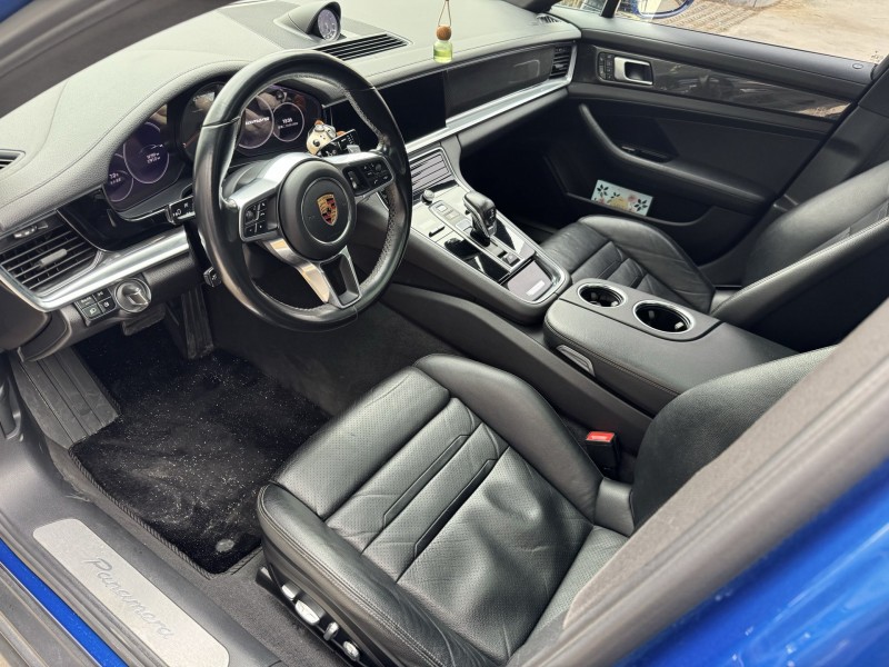 济宁18年保时捷帕拉梅拉4