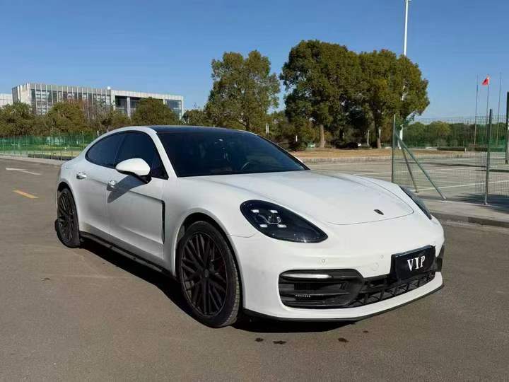 淮安21年保时捷帕拉梅拉2