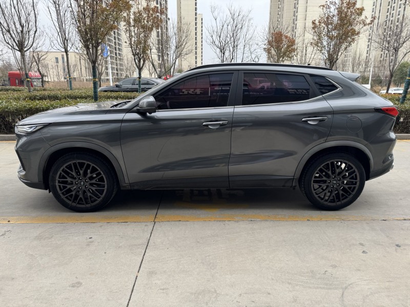 济宁21年长安汽车欧尚8