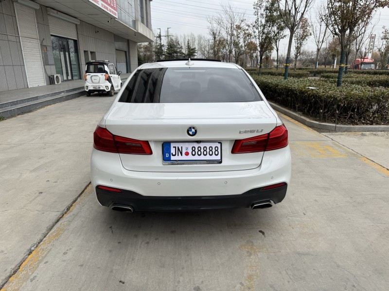 济宁18年宝马5系9