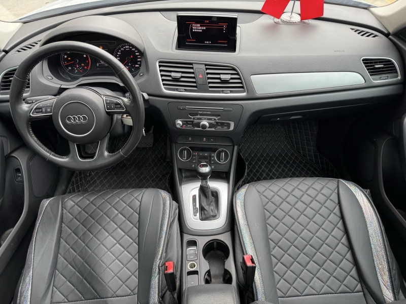 济宁19年奥迪Q34