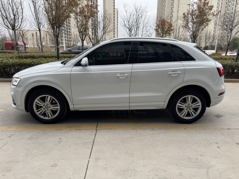 济宁19年奥迪Q38