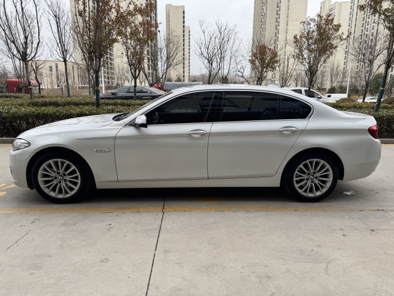 济宁15年宝马5系8
